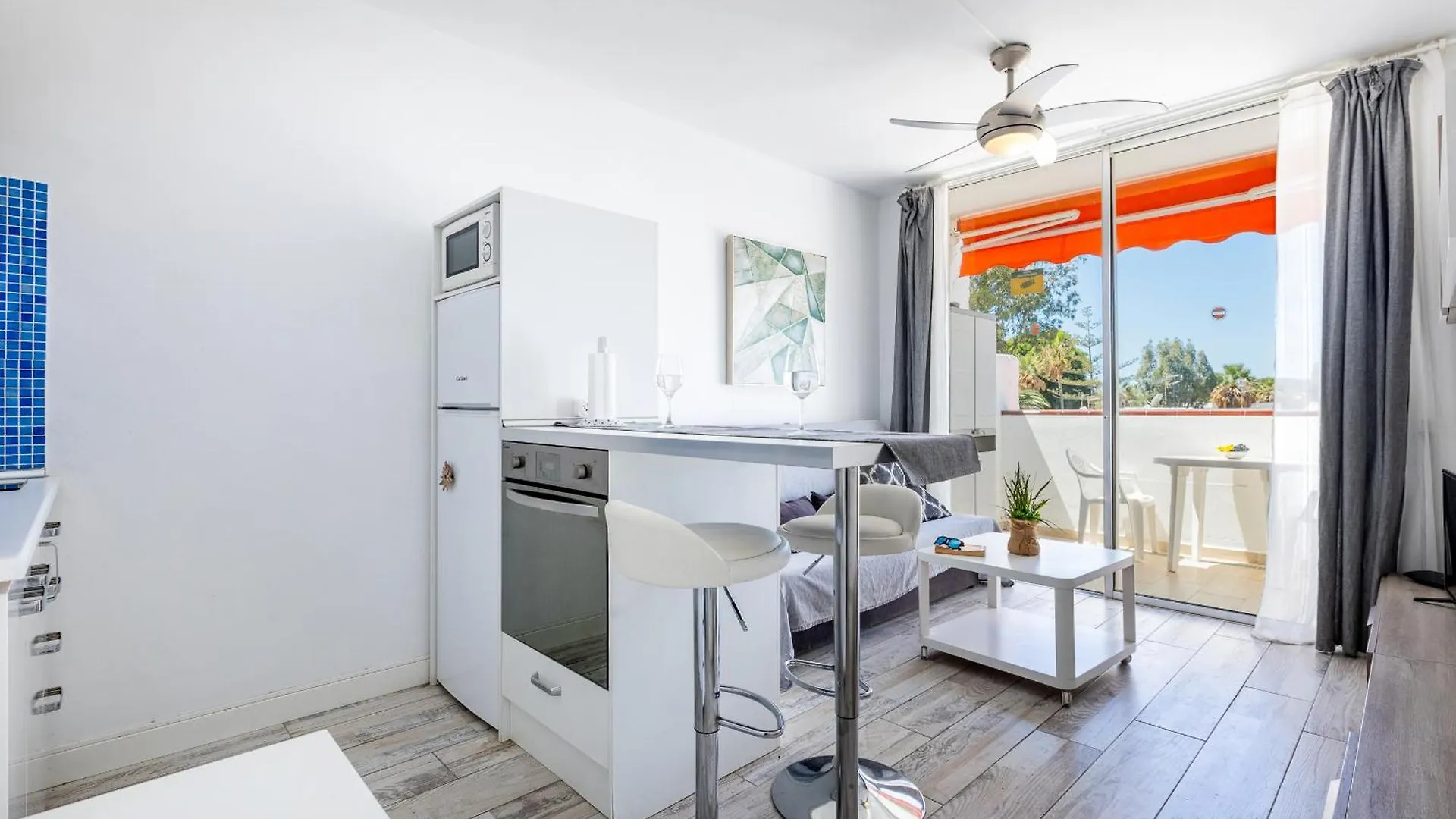 Chaparral 268 Apartment Costa Del Silencio Spain